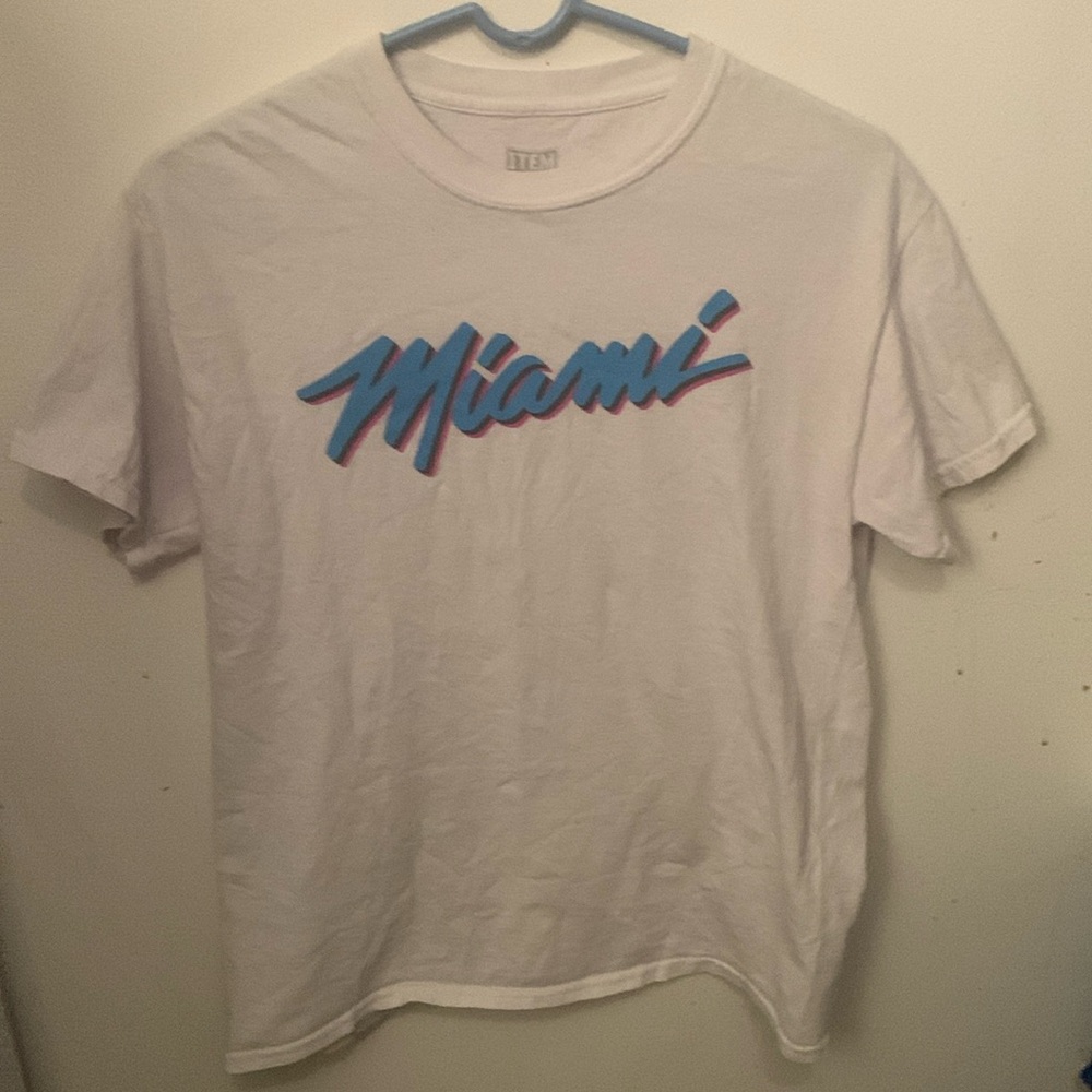 Super Cool Miami Heat  City Connect colours White T-shirt SZ Small-Med Slim 🔥🔥🔥